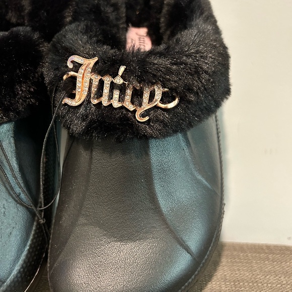Juicy Couture Black Slippers with Gold Logo - Picture 2 of 6